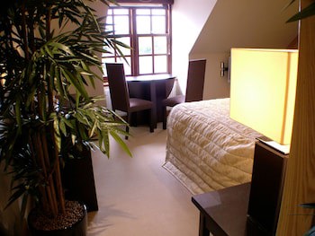 Albert Hotel
