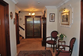 Cotswold House