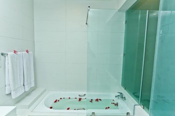 Golden Star Beach Hotel