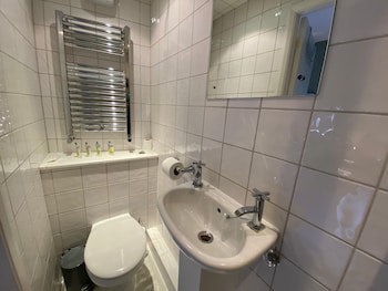 Grosvenor Place Guest House