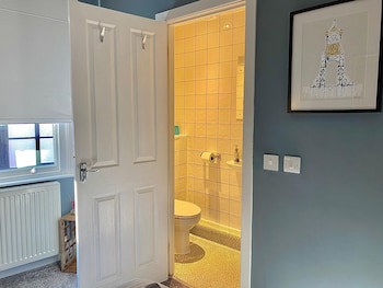 Grosvenor Place Guest House