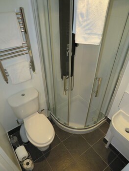 Grosvenor Place Guest House