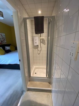 Grosvenor Place Guest House