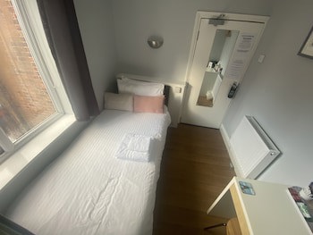 Grosvenor Place Guest House