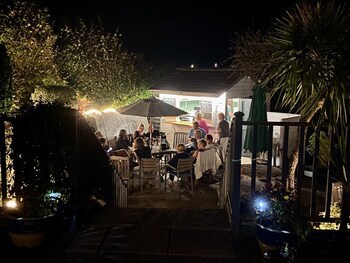 The Globe Inn