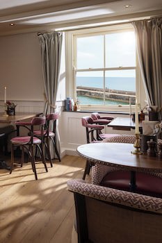 Pier House
