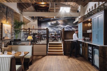 Pier House