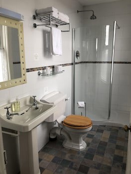 Highland Moors Guest House & Conference Centre