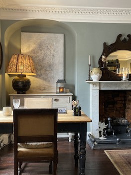 Bridge House Hotel