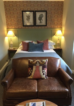 Bridge House Hotel