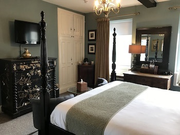 Bridge House Hotel