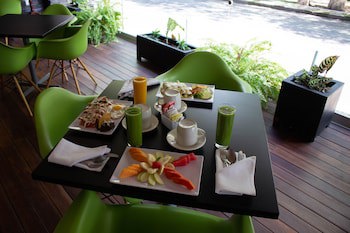 Hotel Diana Del Bosque By Dot Urban