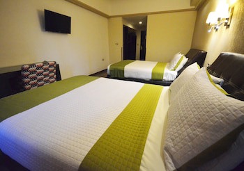 Hotel Diana Del Bosque By Dot Urban