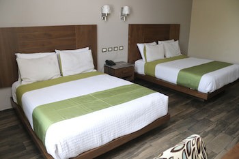 Hotel Diana Del Bosque By Dot Urban