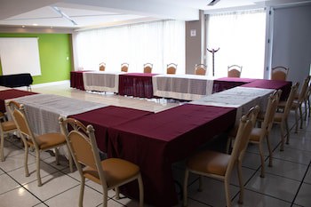 Hotel Diana Del Bosque By Dot Urban