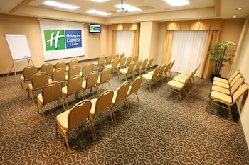 Holiday Inn Express & Suites Monterrey Aeropuerto, An Ihg Hotel