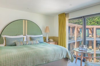 Harbour Beach Club & Hotel