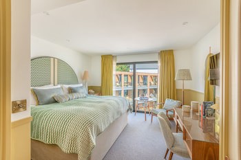 Harbour Beach Club & Hotel