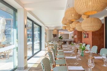 Harbour Beach Club & Hotel