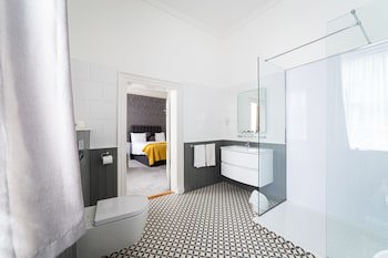 The Mount Pleasant Hotel