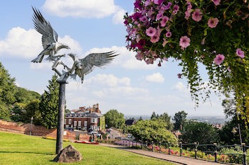 The Mount Pleasant Hotel