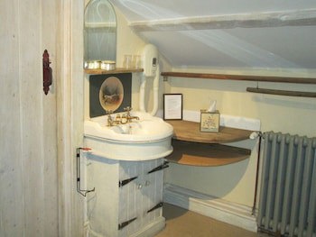 Alnwick Lodge