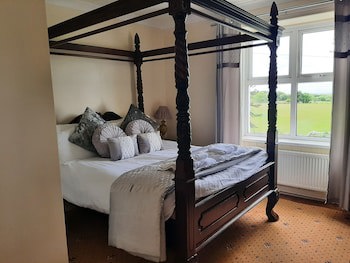 Cadwgan House Hotel