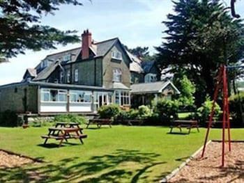 Cadwgan House Hotel