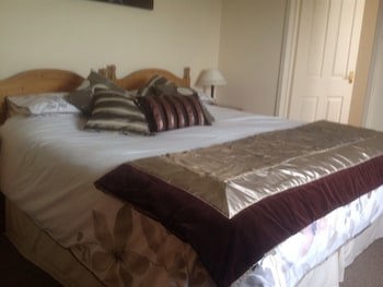 Cadwgan House Hotel