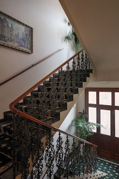 Amigo City Centre Hotel