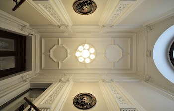 Amigo City Centre Hotel
