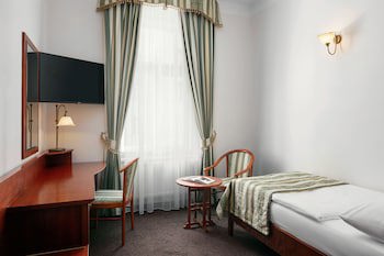 Amigo City Centre Hotel