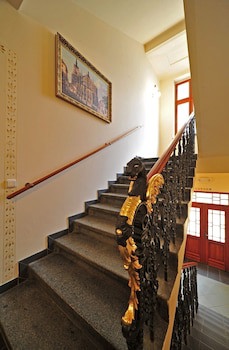 Amigo City Centre Hotel
