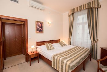 Amigo City Centre Hotel