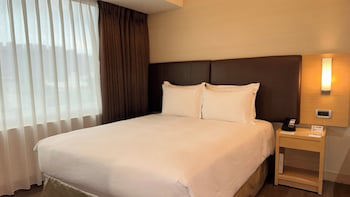 Holiday Inn Express Taoyuan, An Ihg Hotel