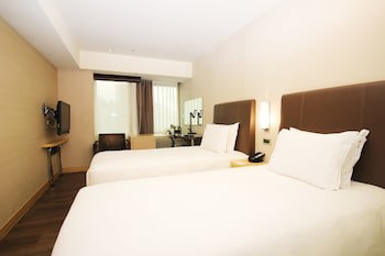 Holiday Inn Express Taoyuan, An Ihg Hotel