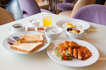 Holiday Inn Express Taoyuan, An Ihg Hotel