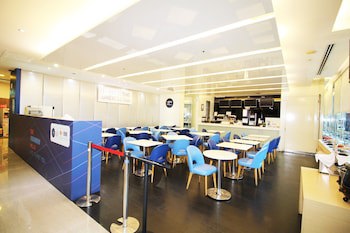 Holiday Inn Express Taoyuan, An Ihg Hotel