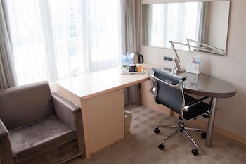 Holiday Inn Express Taoyuan, An Ihg Hotel