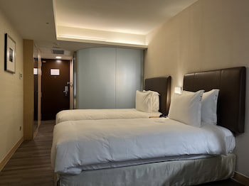 Holiday Inn Express Taoyuan, An Ihg Hotel
