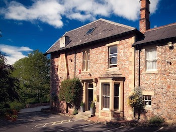 Eslington Villa
