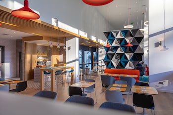 Holiday Inn Express Porto - Exponor, An Ihg Hotel