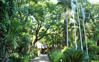 Cresta Marang Gardens