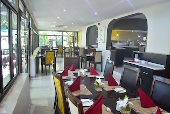 Cresta Riley's