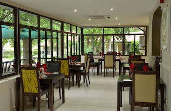 Cresta Riley's
