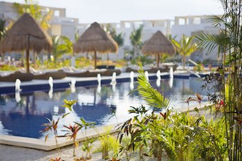 Beloved Playa Mujeres By Excellence All Inclusive Adultsonly