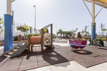 Landmar Costa Los Gigantes Family Resort