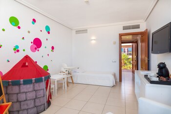 Landmar Costa Los Gigantes Family Resort