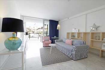 Marina Suites