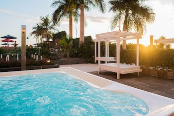 Marina Suites